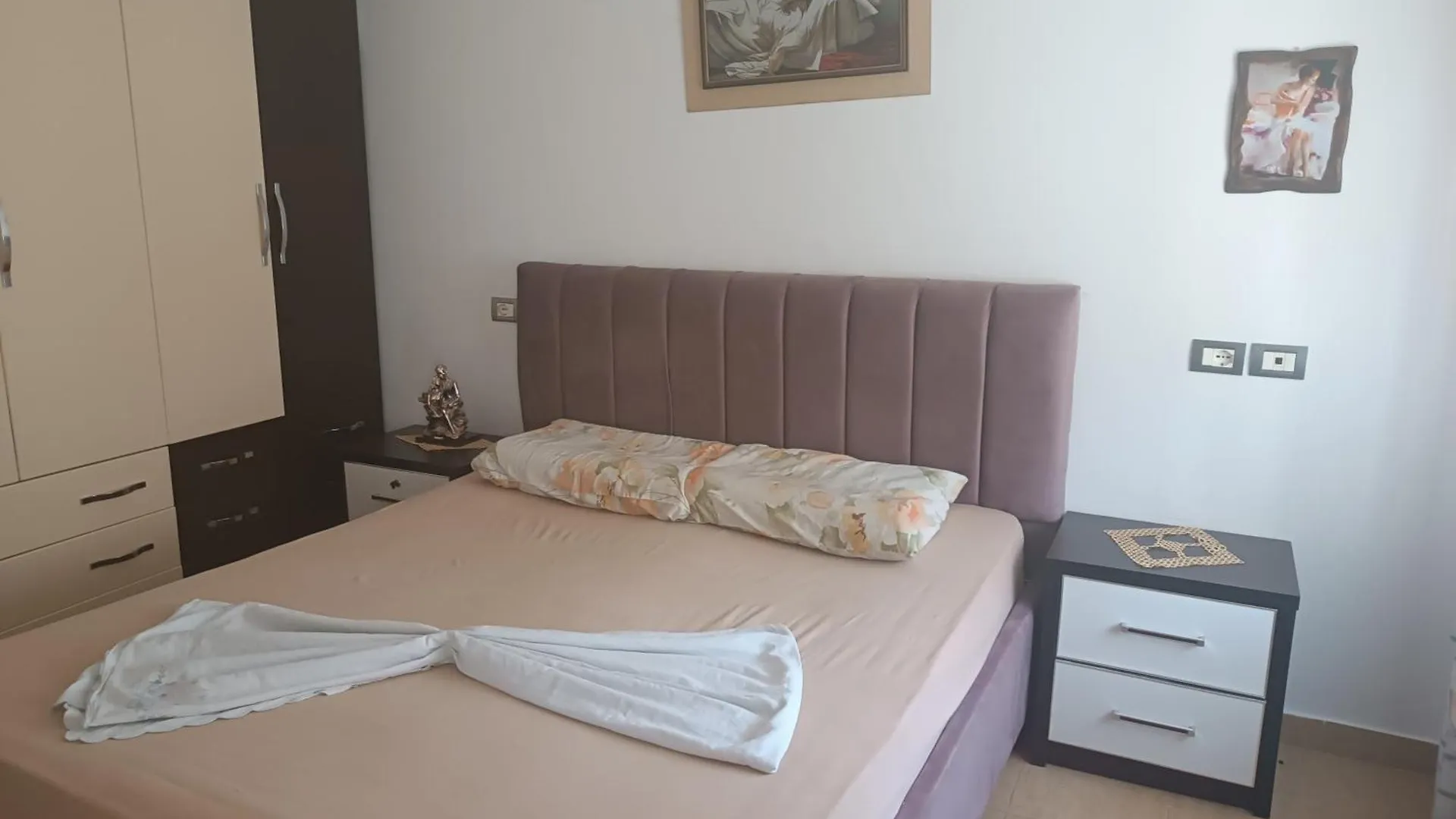 Apartament For Rent Elis ベラト